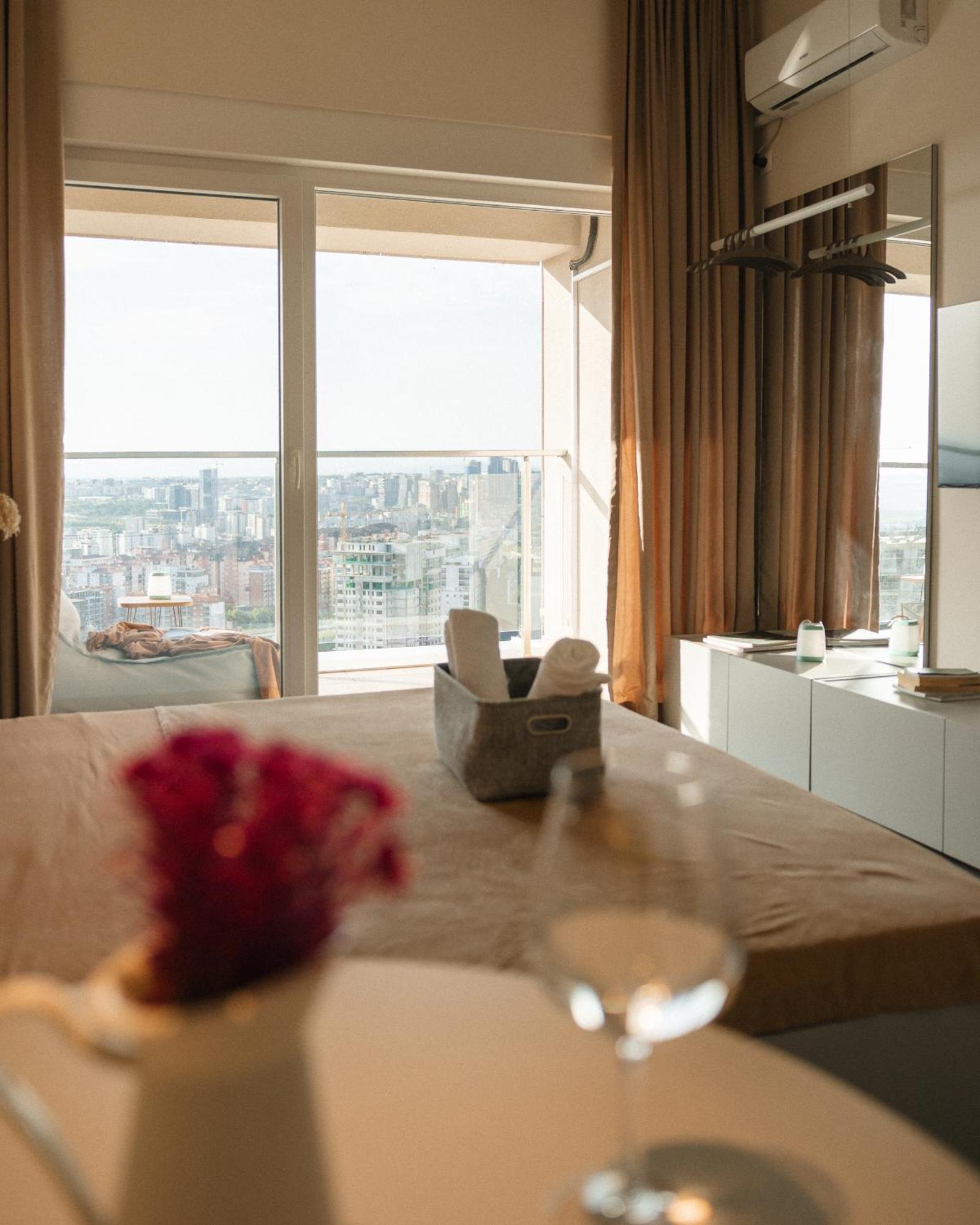 Etern Apart Hotel Приштина Экстерьер фото